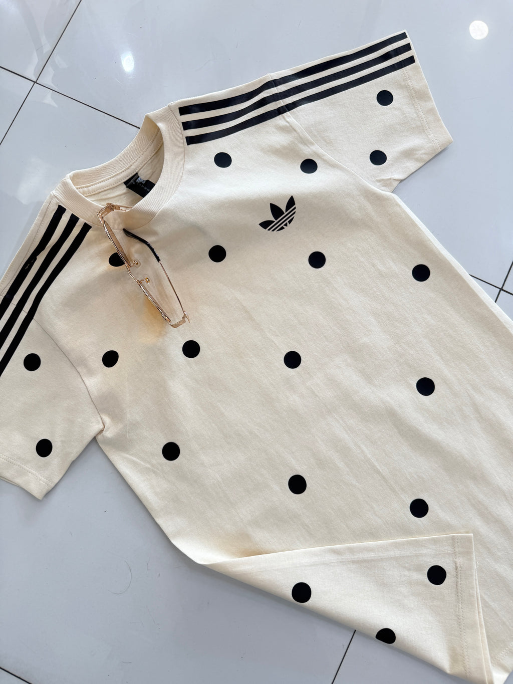 Playera Adidas polka